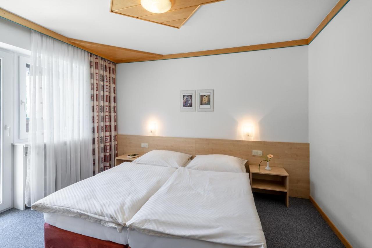 Haus Voglreiter - Inkl Sommerkarte, Zentrale Und Ruhige Lage, Garten Mit Spielplatz Kaprun Luaran gambar
