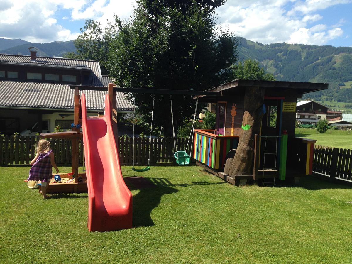 Haus Voglreiter - Inkl Sommerkarte, Zentrale Und Ruhige Lage, Garten Mit Spielplatz Kaprun Luaran gambar